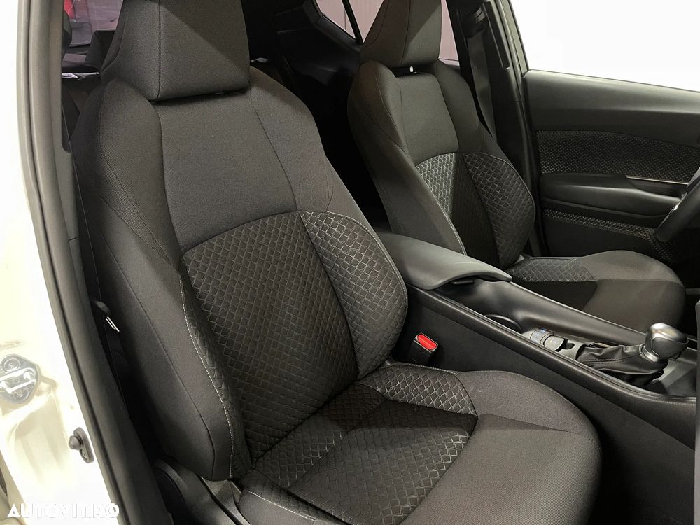 Toyota C-HR 1.8 HSD 122 CP 4x2 CVT Core - 10