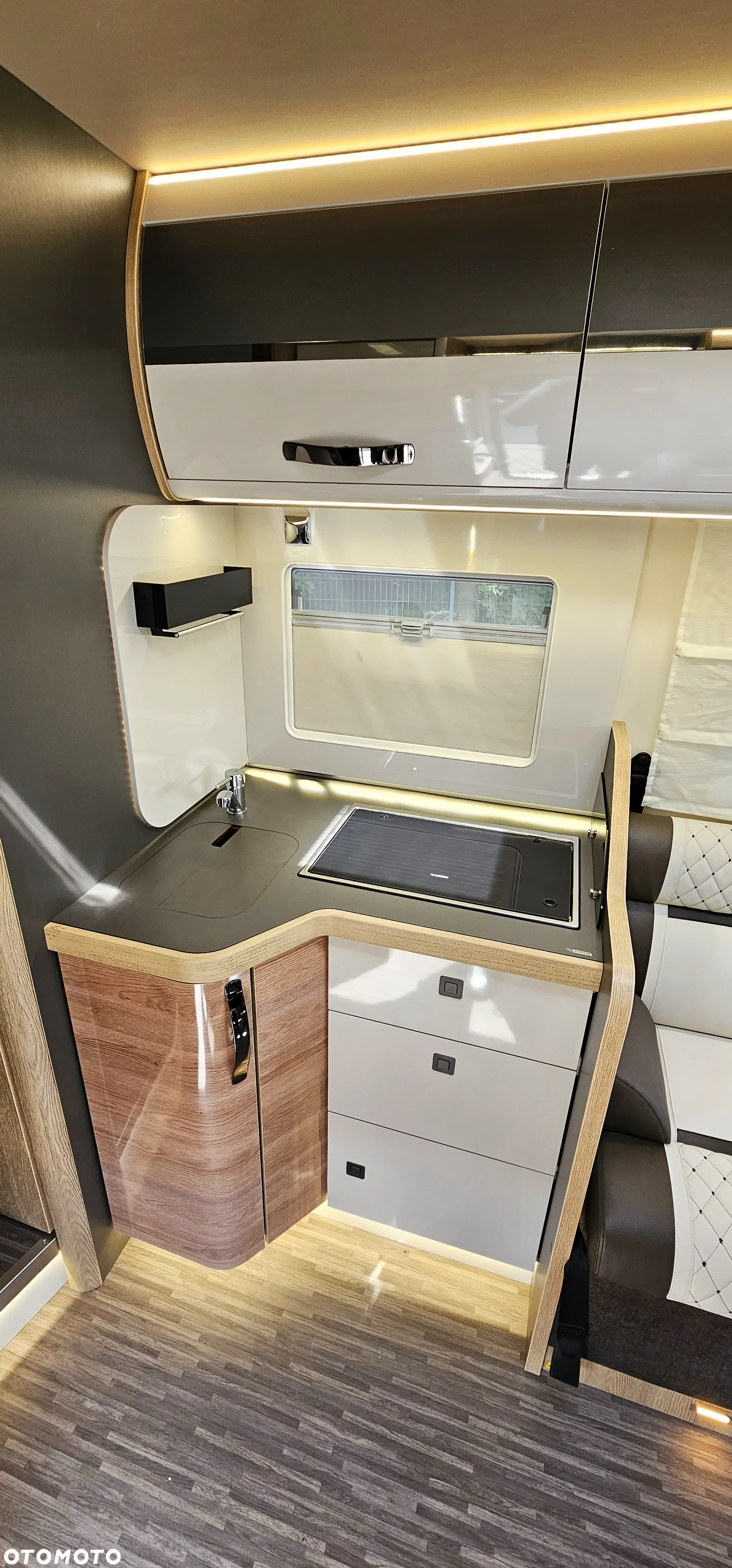Mobilvetta KEA i90 MY2025 PREMIUM AUTOMAT 180HP INTEGRA ZIMOWA - 10