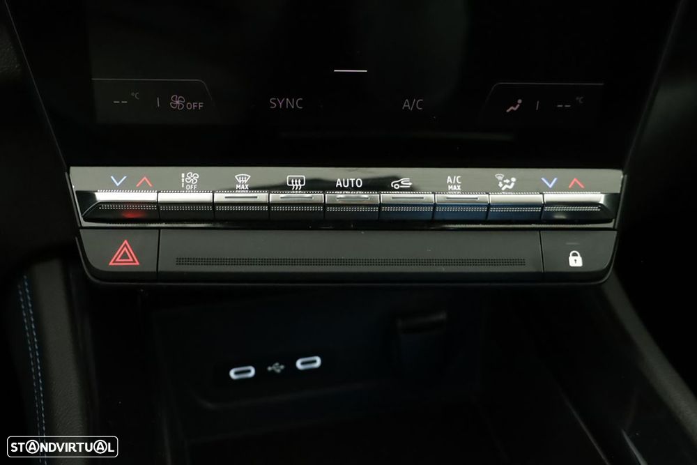 Renault Austral 1.2 E-Tech Techno Espirit - 13