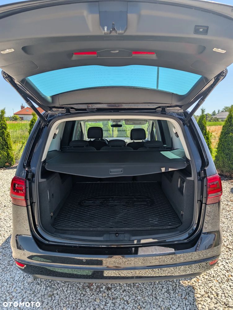 Volkswagen Sharan 2.0 TDI DSG 4MOTION IQ.DRIVE - 11