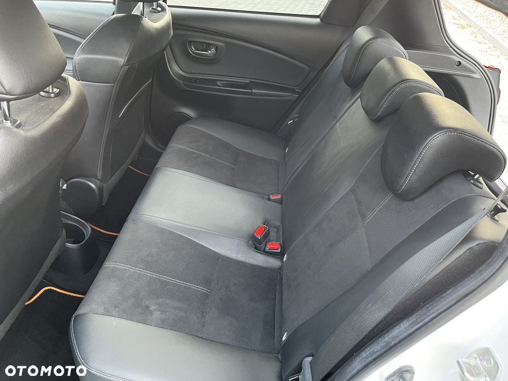 Toyota Yaris 1.5 VVT-i GR Sport - 12