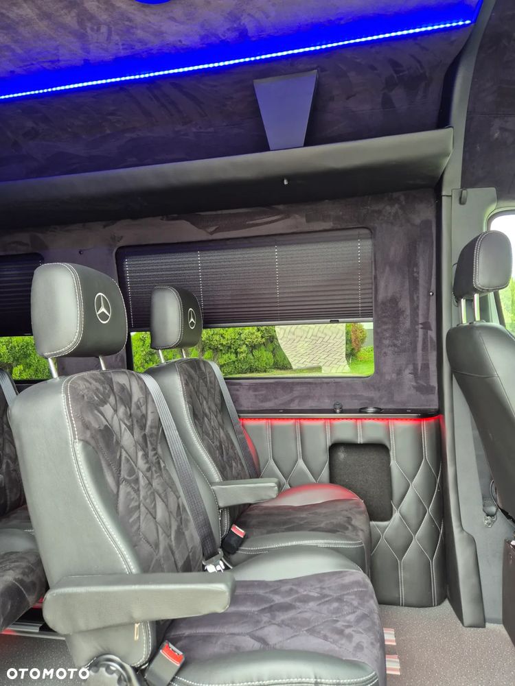 Mercedes-Benz Sprinter - 14