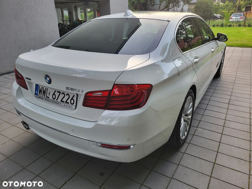 BMW Seria 5 528i xDrive Luxury Line - 6