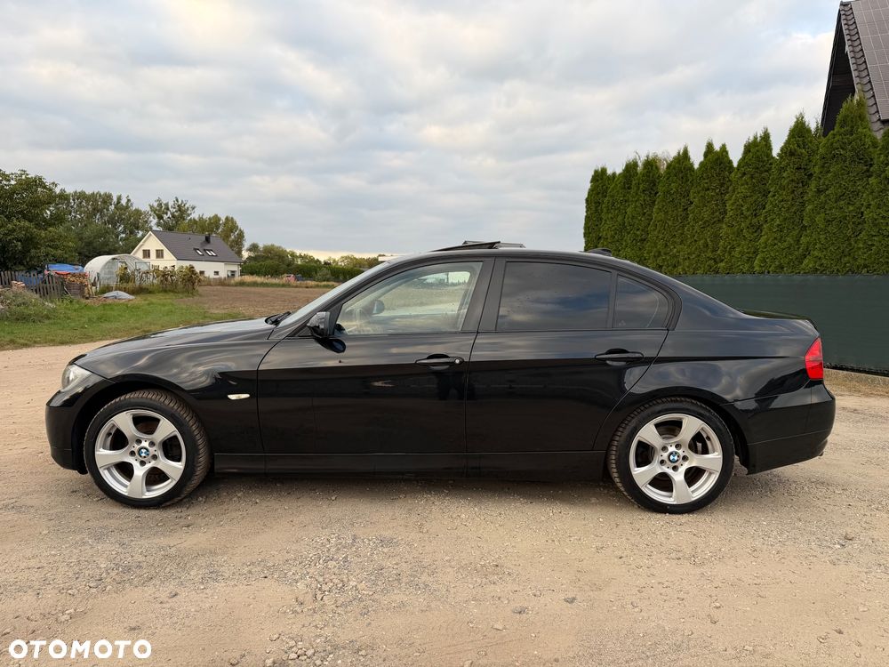 BMW Seria 3 320i - 4