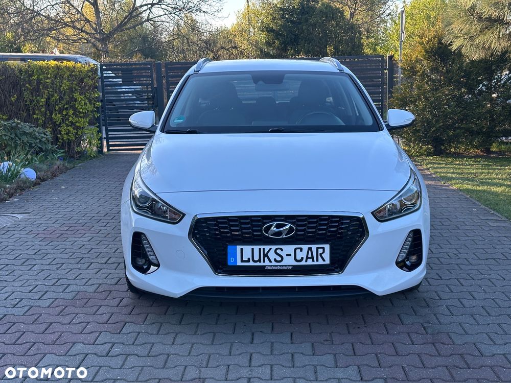 Hyundai i30 blue Kombi 1.4 Trend - 8