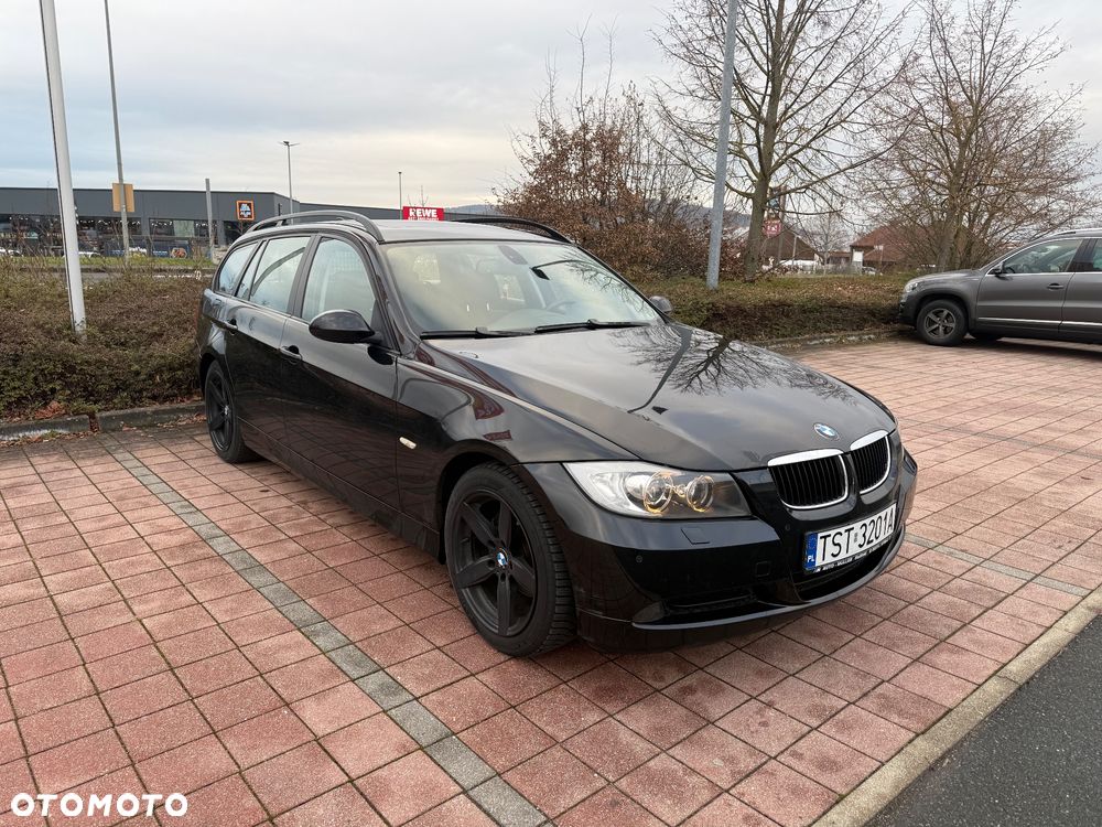 BMW Seria 3 318i Edition Exclusive - 1