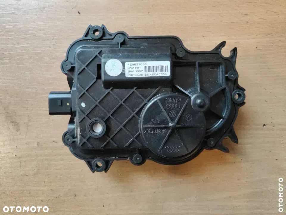 Dociąg drzwi Audi A8 D3 4E0837059 - 3