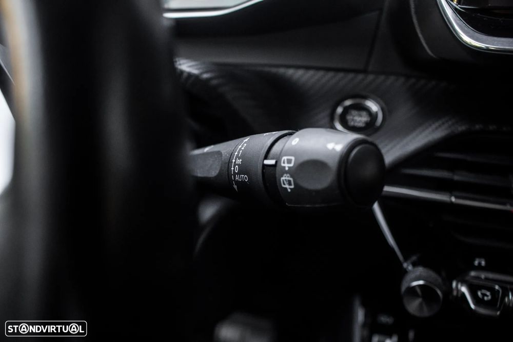 Peugeot 2008 1.5 BlueHDi Allure EAT8 - 17