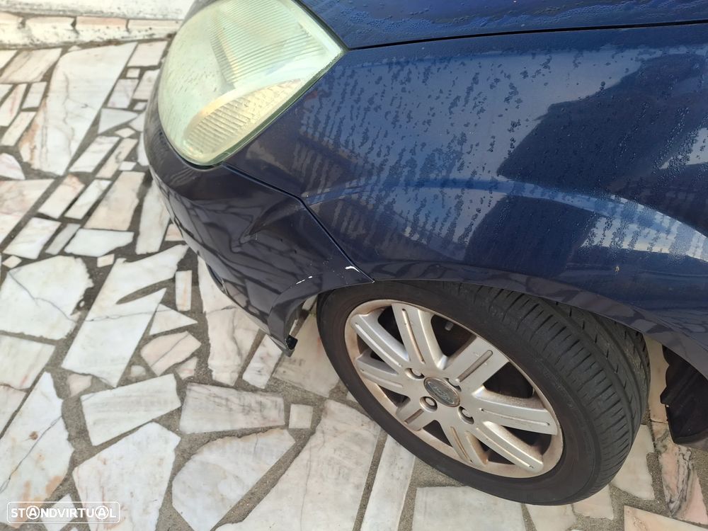 Ford Fiesta 1.25 Ghia - 4