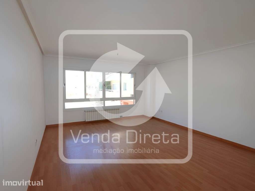 Apartamento T3 Espaçoso com Suite, Varanda, Garagem e Arrecadação e... - Grande imagem: 5/21