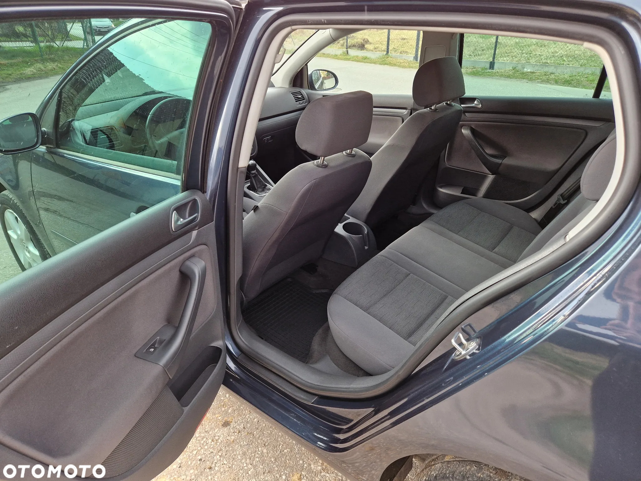 Volkswagen Golf 1.6 Comfortline - 11