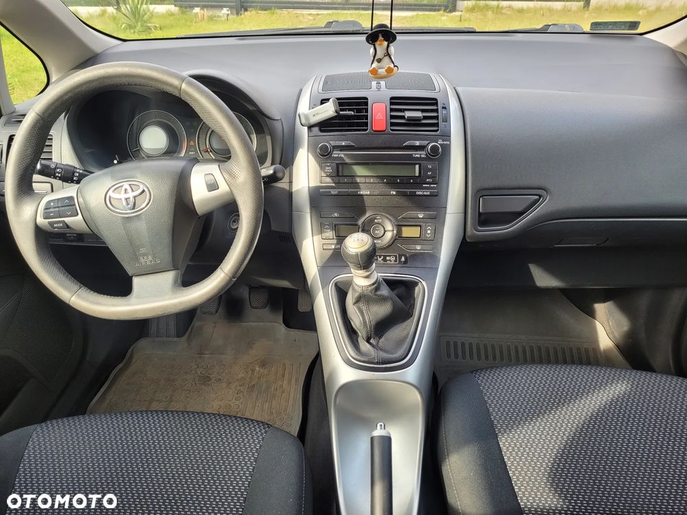 Toyota Auris 1.4 D-4D - 12