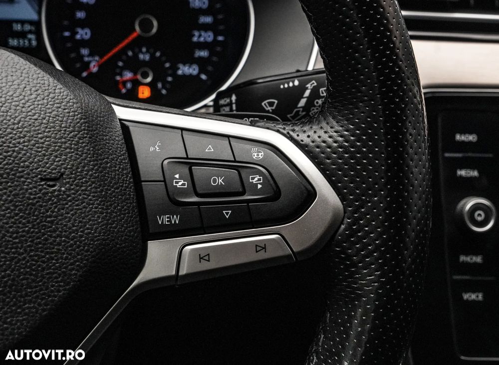 Volkswagen Passat Alltrack 2.0 TDI DSG 4Motion - 25