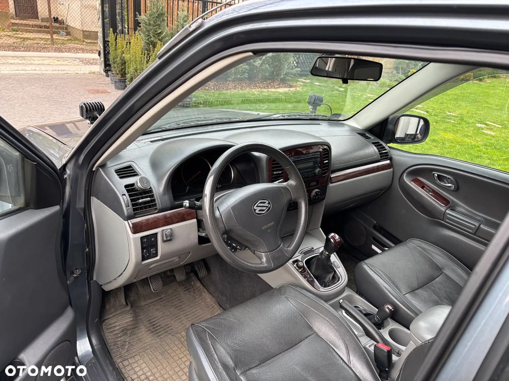 Suzuki Grand Vitara 1.6 Limited - 3
