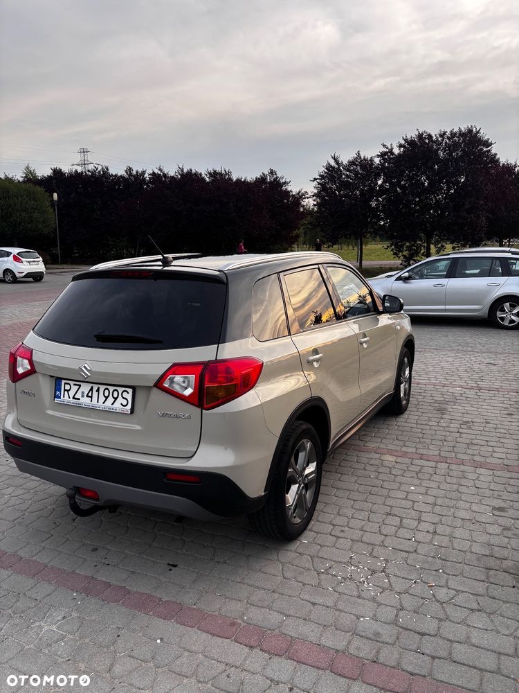 Suzuki Vitara 1.6 Comfort 2WD - 9