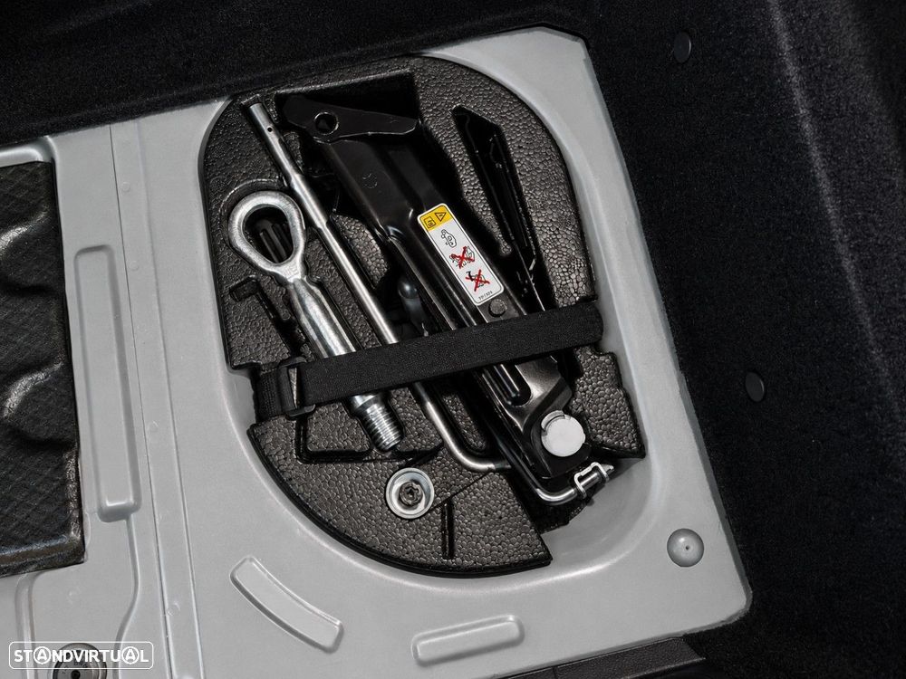 MINI 5 Portas Cooper D - 16