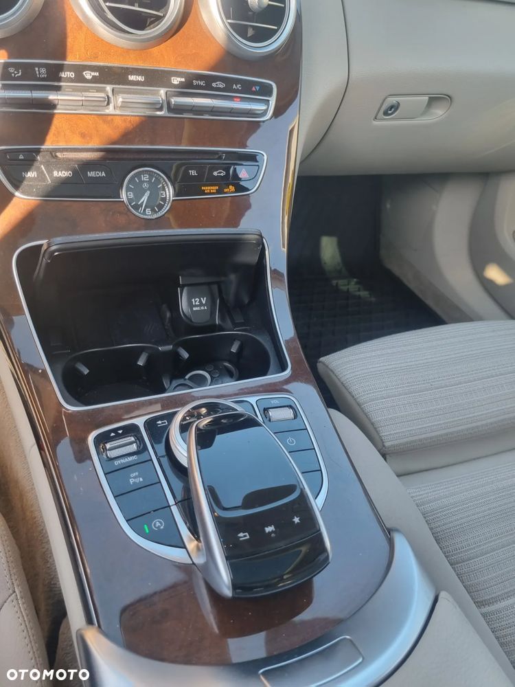 Mercedes-Benz Klasa C 200 4-Matic 7G-TRONIC - 15