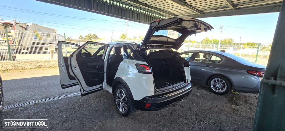 Peugeot 3008 Plug-In Hybrid 225 e-EAT8 Allure Pack - 35