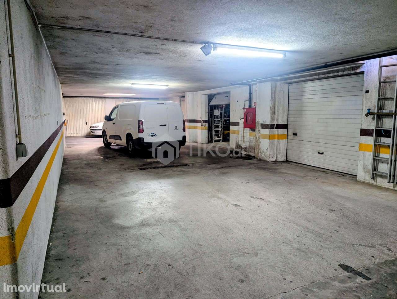 Garagem/Armazém 63 m² – Espaçosa, versátil e rara em Camarate - Grande imagem: 5/23