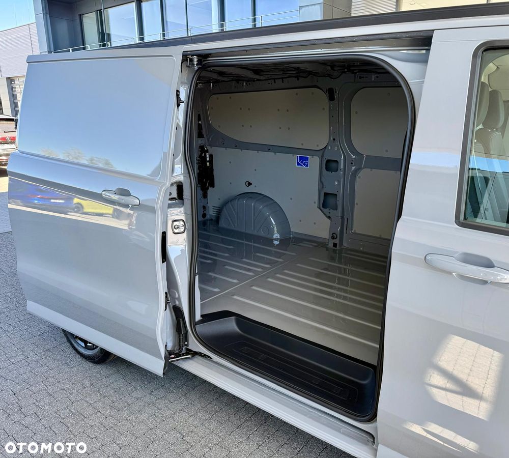 Volkswagen Transporter T7 Furgon - 10