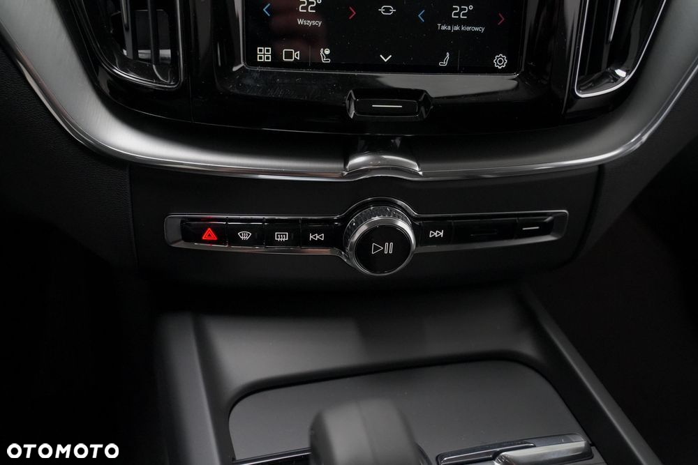 Volvo XC 60 B5 B AWD Core - 16