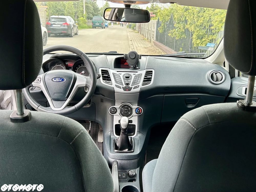 Ford Fiesta 1.25 Ambiente EU5 - 5