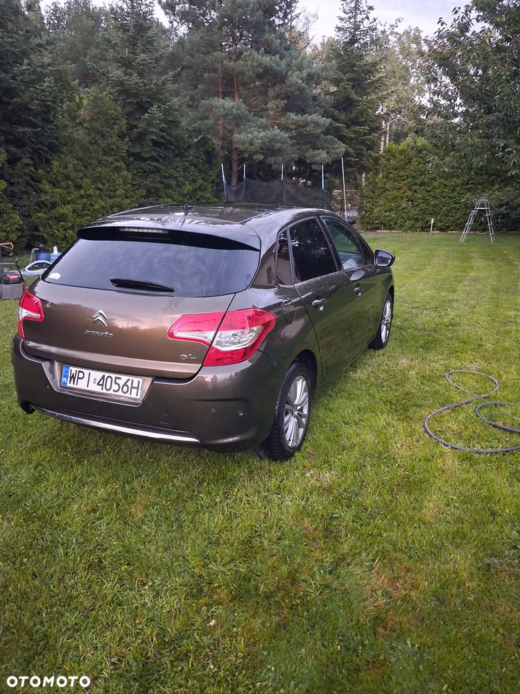 Citroën C4 HDi 90 Attraction - 2