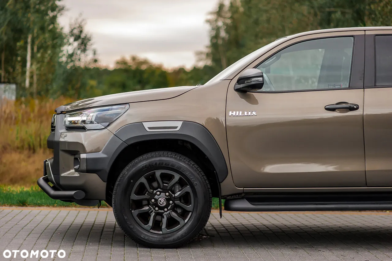 Toyota Hilux 2.8 D-4D Double Cab Invincible Sport 4x4 - 21