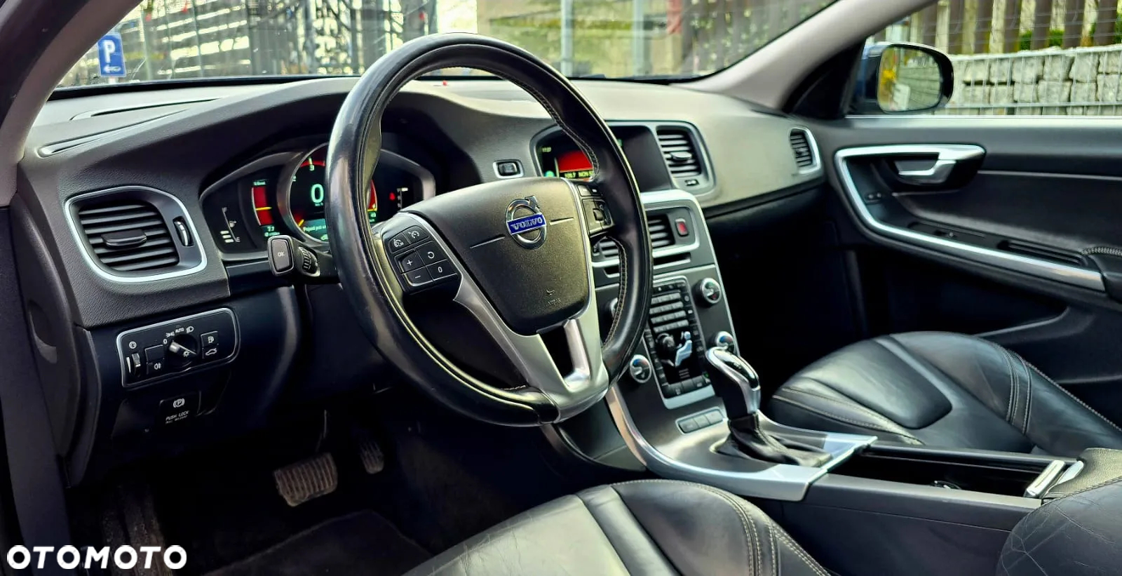 Volvo V60 D5 AWD - 24