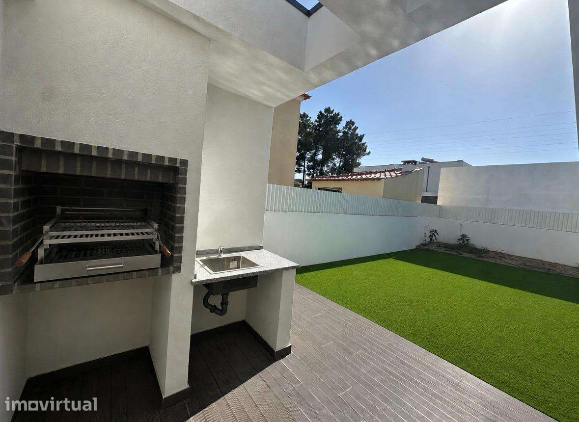 Moradia T3 - Grande imagem: 2/20