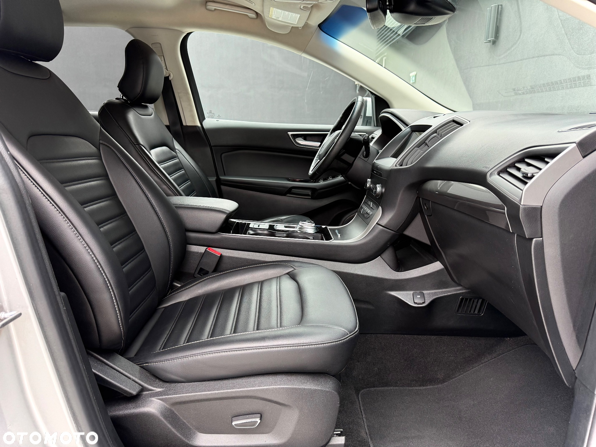 Ford Edge - 12