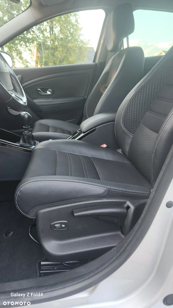 Renault Megane ENERGY TCe 130 BOSE EDITION - 30