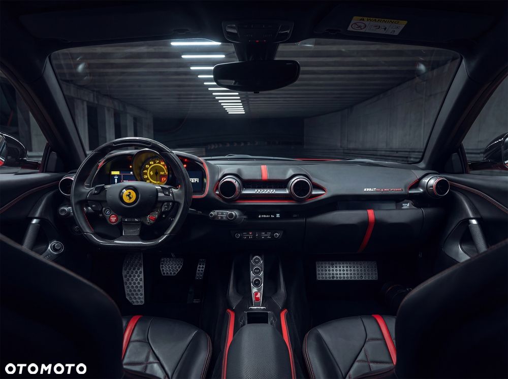 Ferrari 812 Superfast - 9