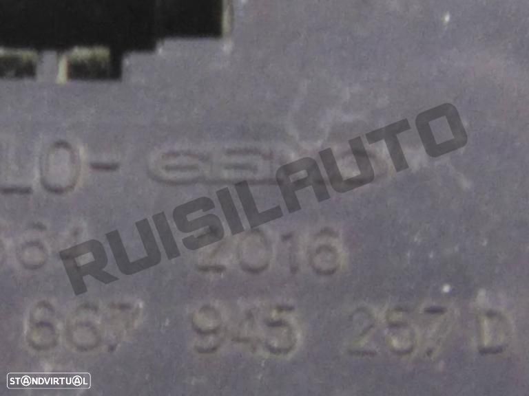 Farolim Trás Painel Esquerdo 8679_45257d Vw Polo Ii (86c) [1981 - 7