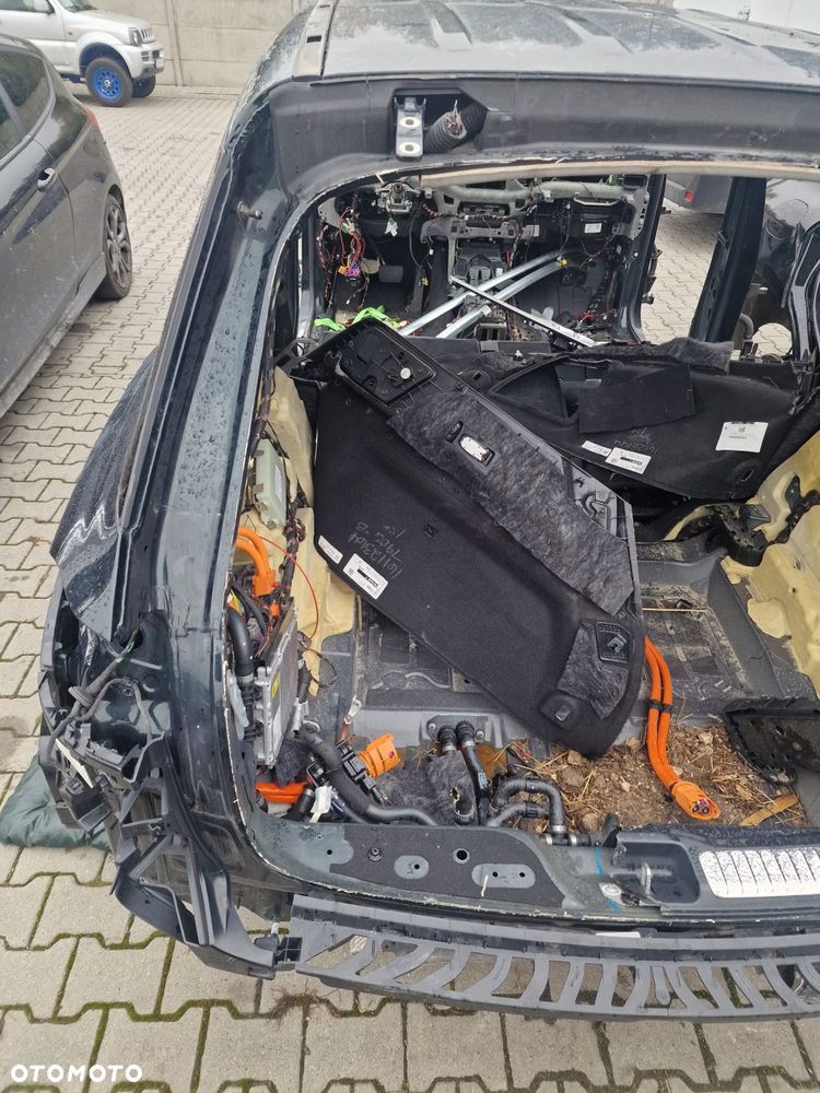 ćwiartka tylna lewa mercedes gle 167 suv - 2