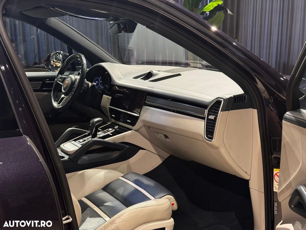 Porsche Cayenne Standard - 12