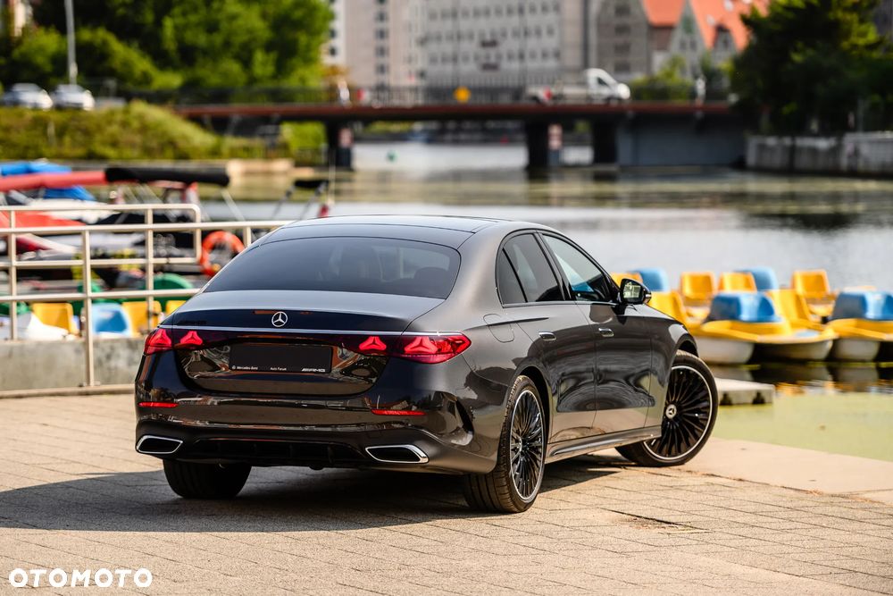 Mercedes-Benz Klasa E 200 mHEV 4-Matic AMG 9G-Tronic - 6