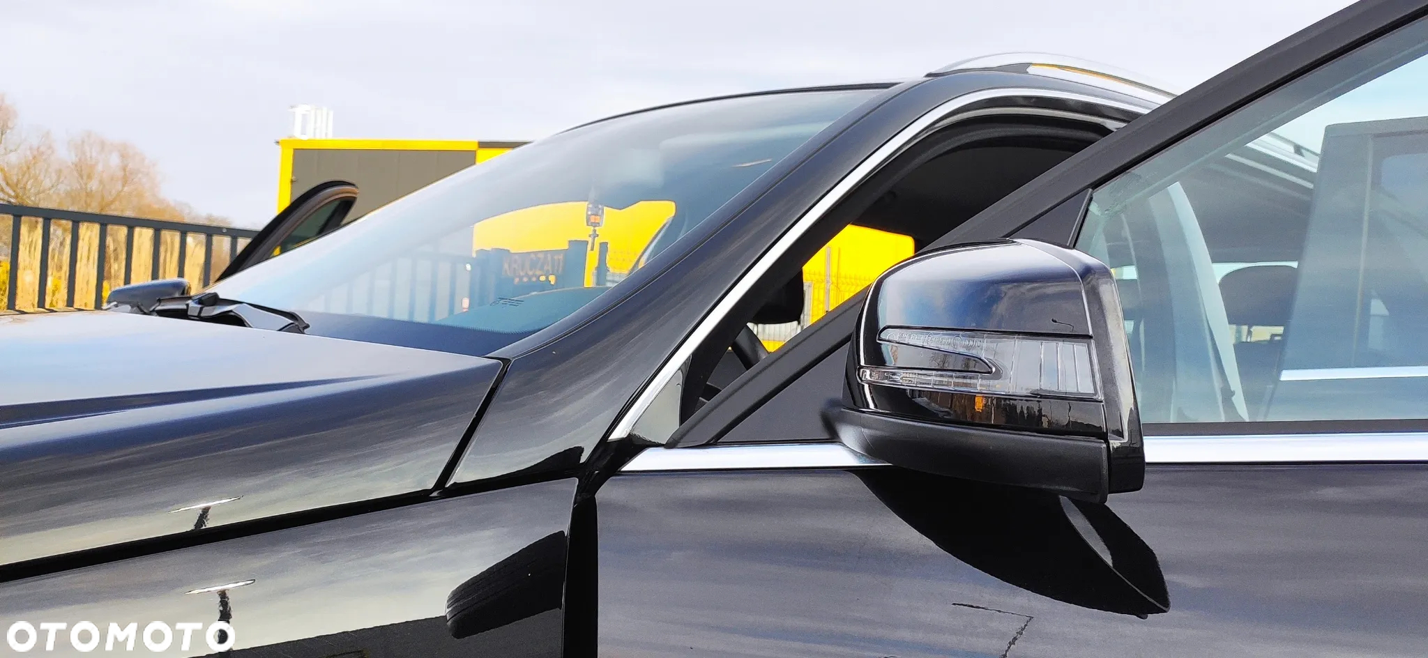 Mercedes-Benz Klasa C 180 T CGI Automatik BlueEFFICIENCY Avantgarde - 18
