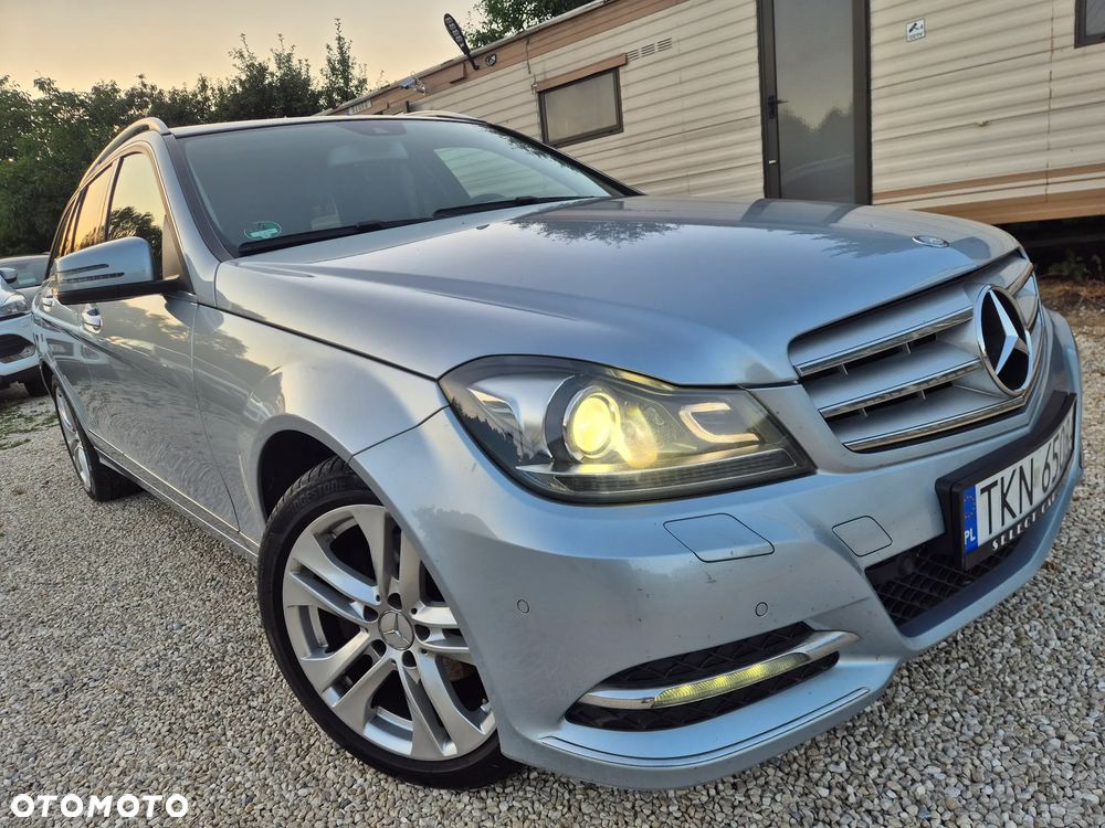 Mercedes-Benz Klasa C 220 CDI DPF (BlueEFFICIENCY) Avantgarde - 1