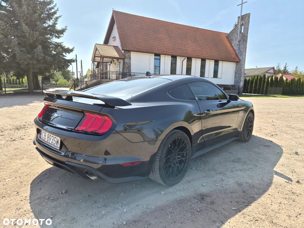 Ford Mustang - 16