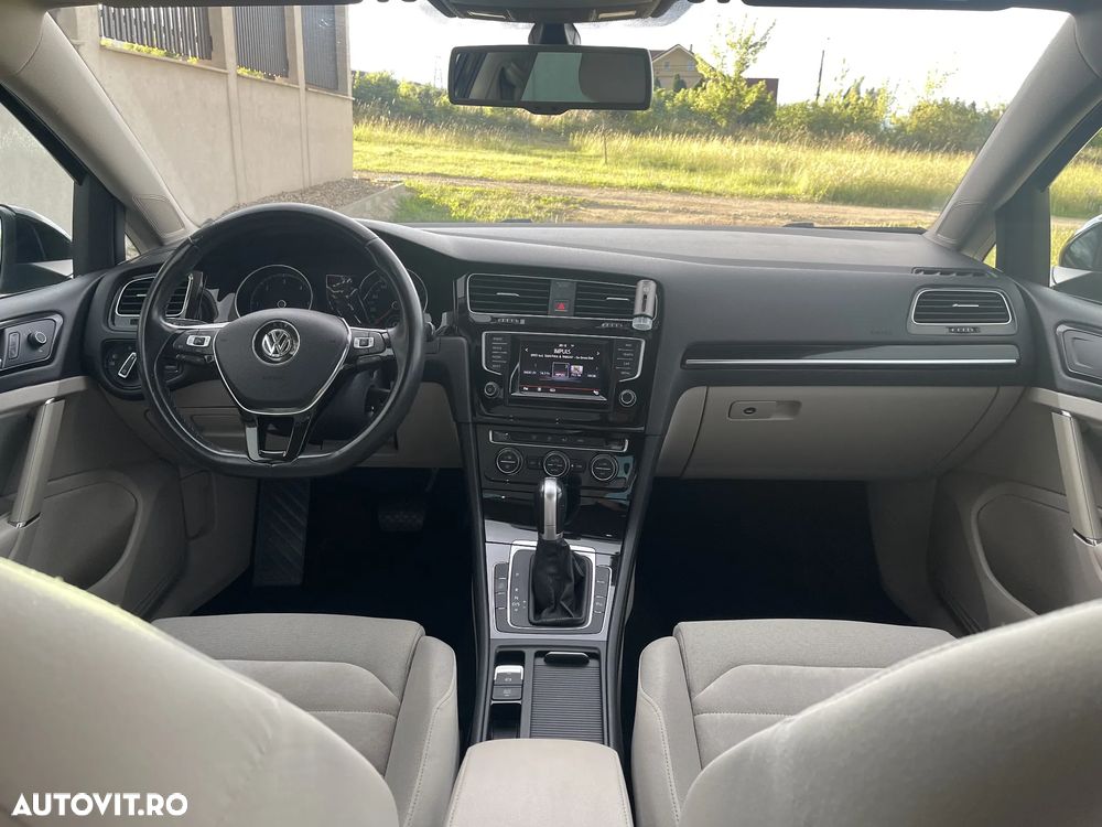 Volkswagen Golf 1.6 TDI DPF BlueMotion Technology DSG Comfortline - 16