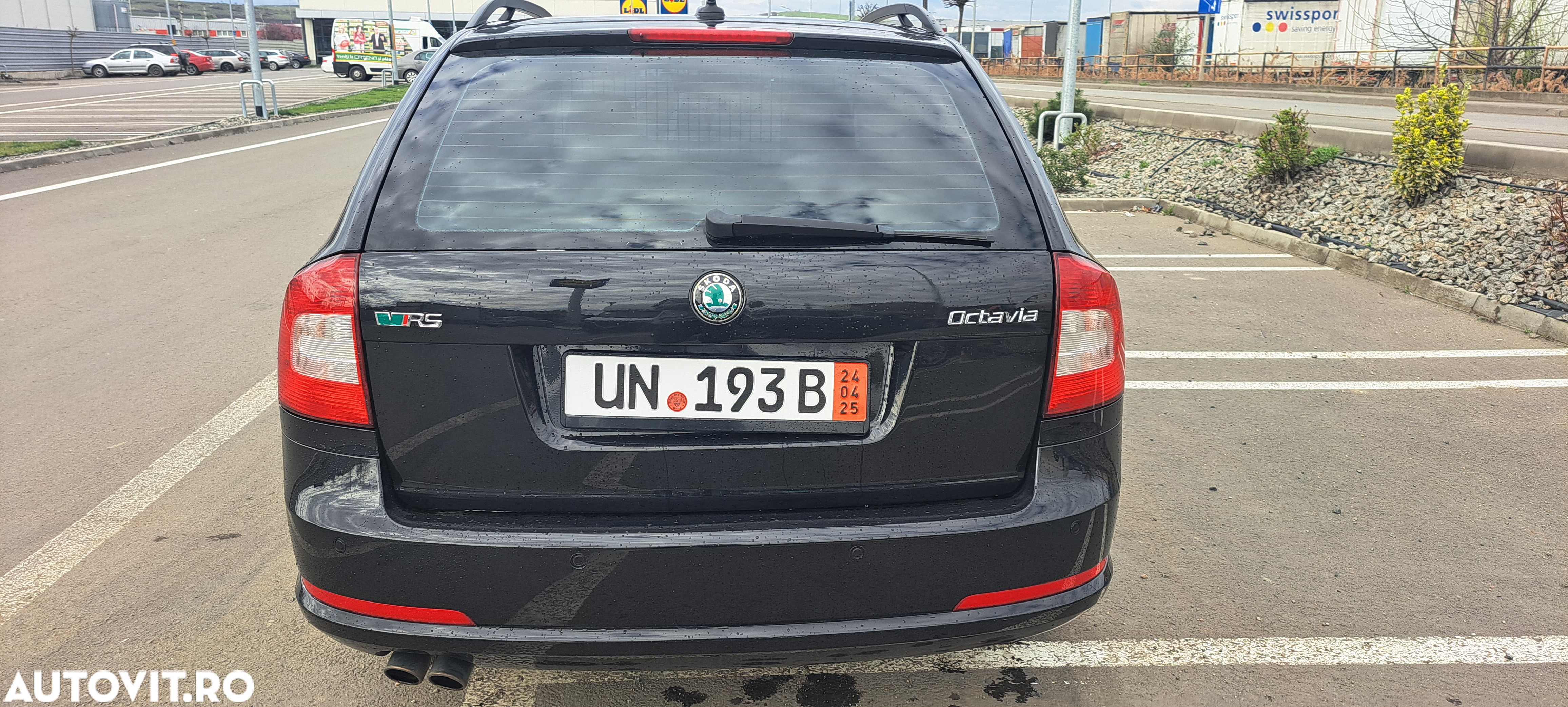 Skoda Octavia Combi 2.0 TDI RS - 2