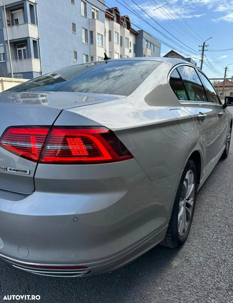 Volkswagen Passat 2.0 TDI DSG Comfortline - 8