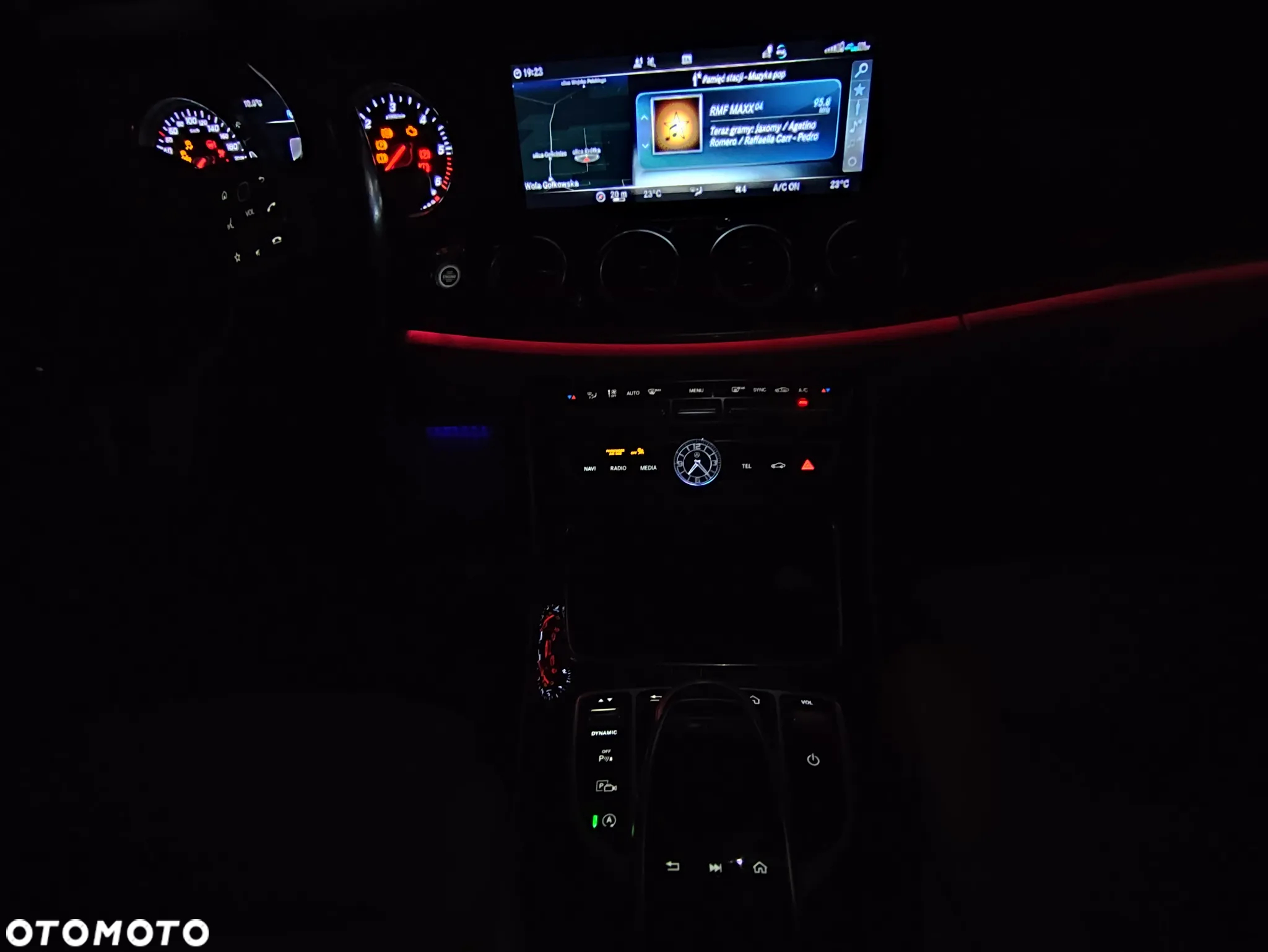 Mercedes-Benz Klasa E 220 d 4-Matic Business Edition 9G-TRONIC - 30
