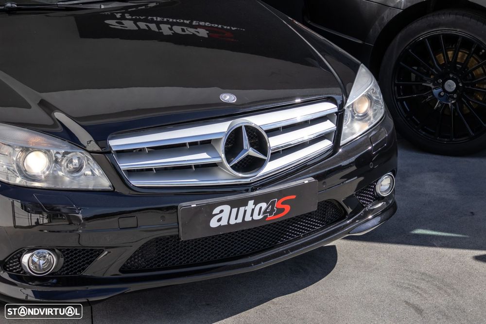 Mercedes-Benz C 320 - 10