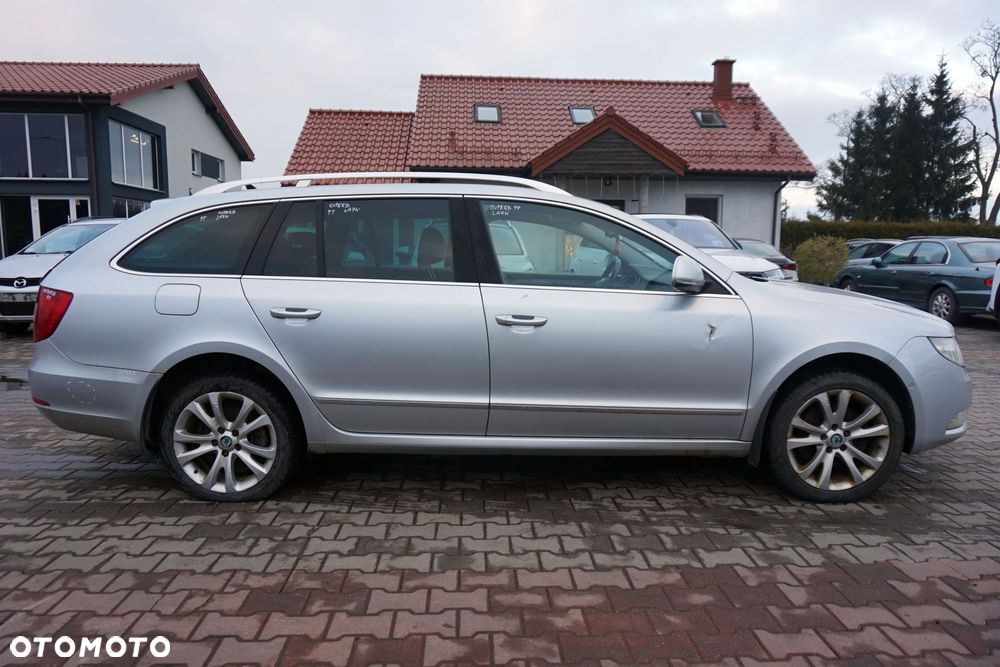 SKODA SUPERB II 3T KOMBI 2013 LA7W 2.0 TDI CFFB 140KM MTZ SREBRNY na części - 6
