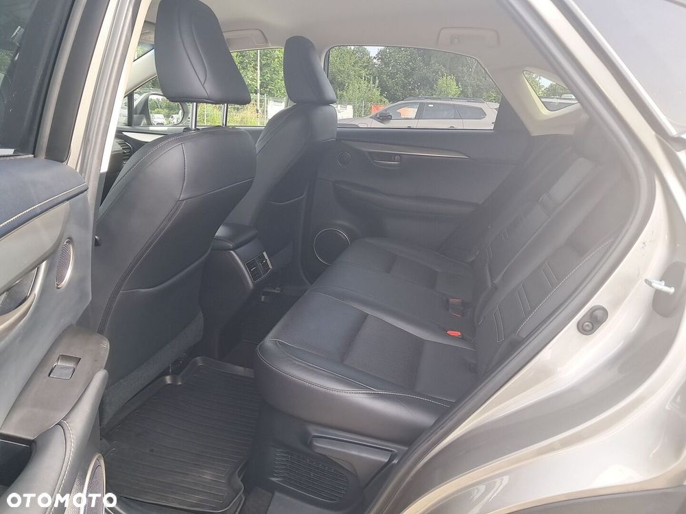 Lexus NX 300h Comfort AWD - 15