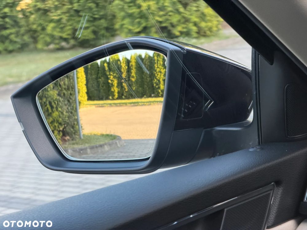 Skoda Superb 2.0 TSI L&K DSG - 25