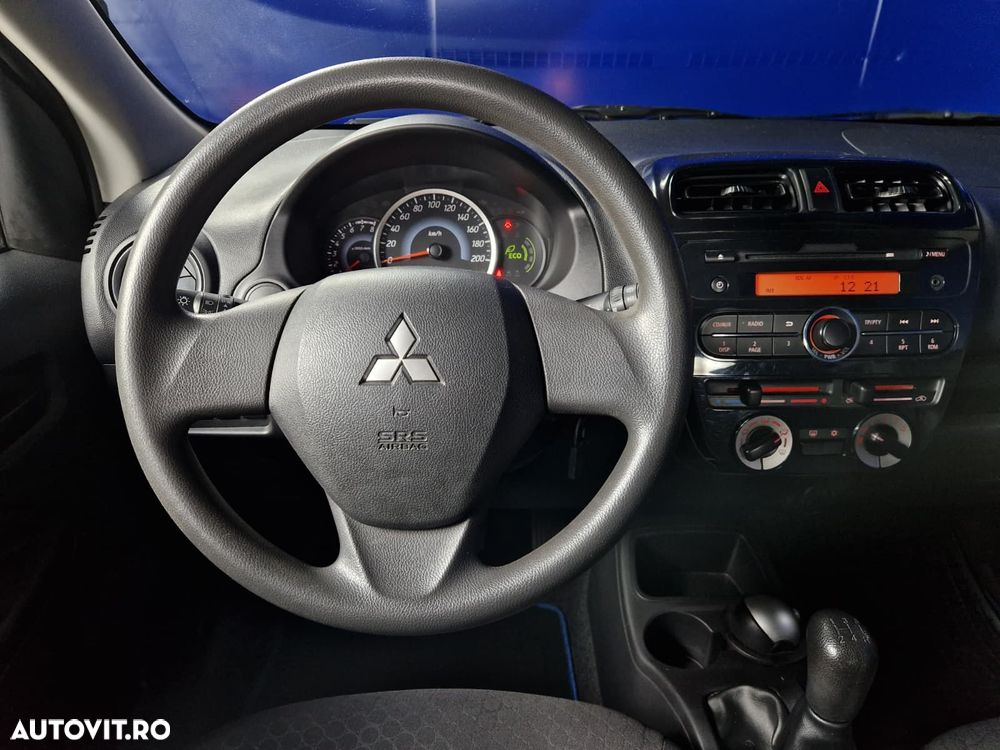 Mitsubishi Space Star - 13