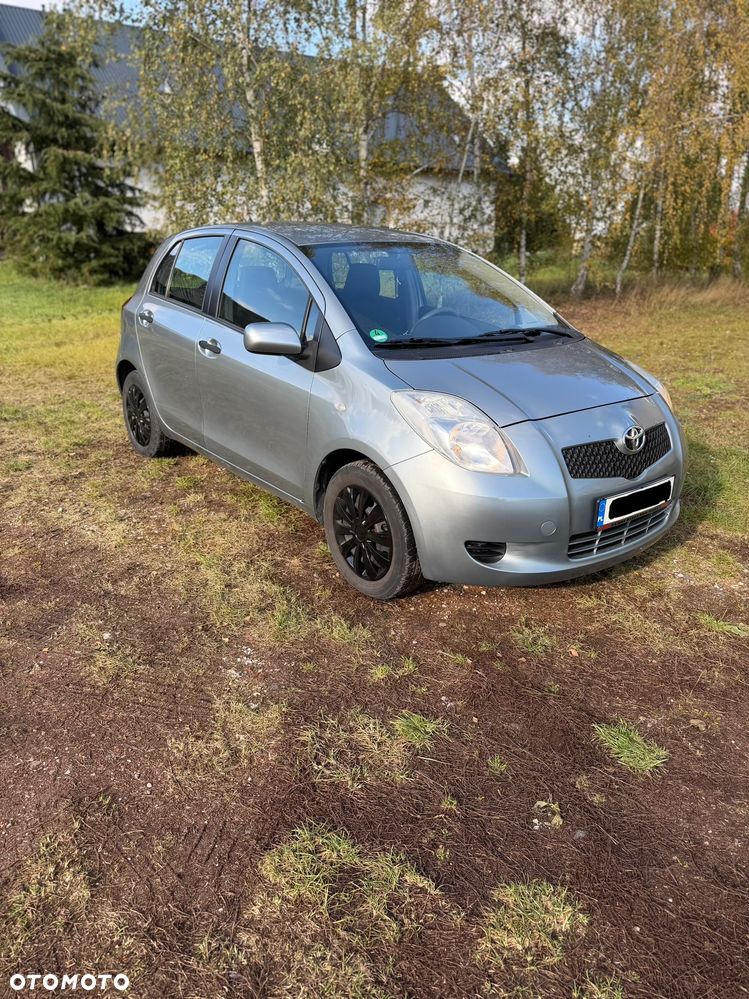 Toyota Yaris - 2